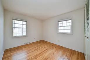 955 Ford Ave, Elgin, IL 60120 - Photo 18