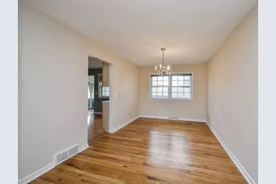 955 Ford Avenue, Elgin, IL 60120 - Photo 6