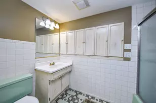 955 Ford Ave, Elgin, IL 60120 - Photo 14