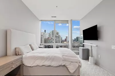 500 W Superior Street #1307, Chicago, IL 60654 - Photo 12