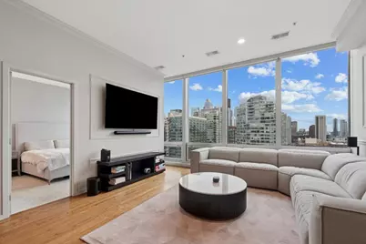 500 W Superior Street #1307, Chicago, IL 60654 - Photo 8