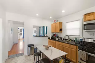 4462 W Wilson Ave, Chicago, IL 60630 - Photo 14