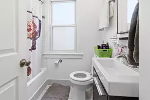 4462 W Wilson Ave, Chicago, IL 60630 - Photo 18