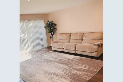 1575 Sandpebble Drive #104, Wheeling, IL 60090 - Photo 4