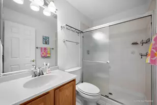 266 Charlotte Ct, Cary, IL 60013 - Photo 20