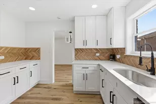 12806 S Laflin St, Calumet Park, IL 60827 - Photo 10