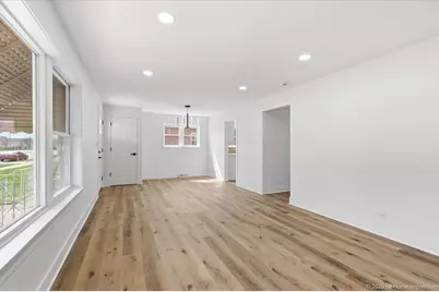 12806 S Laflin Street, Calumet Park, IL 60827 - Photo 6