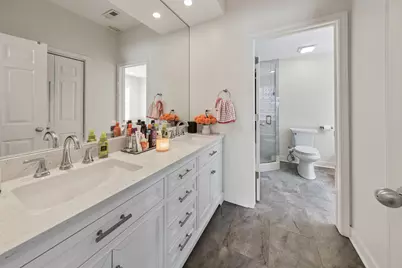 811 W Superior Street #4, Chicago, IL 60642 - Photo 14