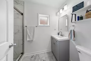 811 W Superior St, Chicago, IL 60642 - Photo 16