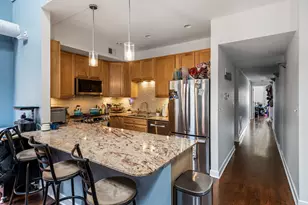 811 W Superior St, Chicago, IL 60642 - Photo 4