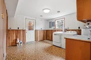 208 NW Madison St, Hopedale, IL 61747 - Photo 14