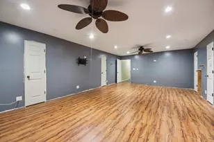 27884 W Riverside Dr, Antioch, IL 60002 - Photo 22