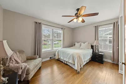 904 Gamon Road, Wheaton, IL 60189 - Photo 16