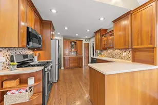 904 Gamon Rd, Wheaton, IL 60189 - Photo 10