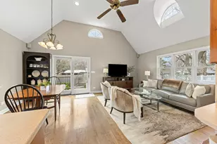 904 Gamon Rd, Wheaton, IL 60189 - Photo 12