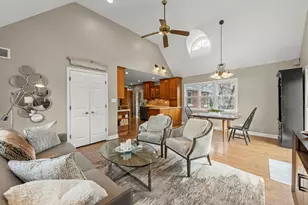 904 Gamon Rd, Wheaton, IL 60189 - Photo 14