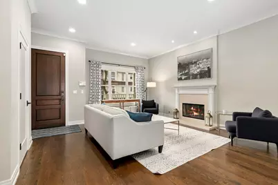 1648 W Fletcher Street, Chicago, IL 60657 - Photo 2