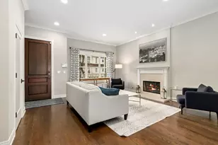 1648 W Fletcher St, Chicago, IL 60657 - Photo 2