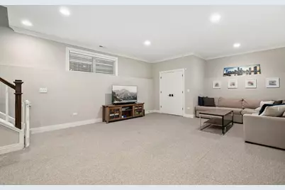 1648 W Fletcher Street, Chicago, IL 60657 - Photo 36