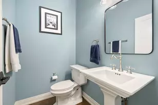 1648 W Fletcher St, Chicago, IL 60657 - Photo 18