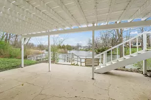 304 Eagle Bluff Dr, Oakwood, IL 61858 - Photo 38