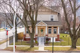 7601 S Bennett Ave, Chicago, IL 60649 - Photo 2