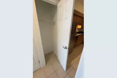 317 Wisconsin Avenue #1C, Oak Park, IL 60302 - Photo 8