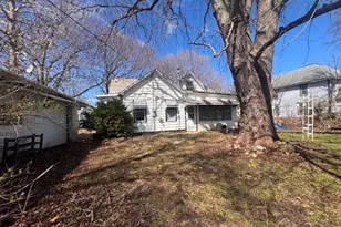 18 W Vine St, Piper City, IL 60959 - Photo 8