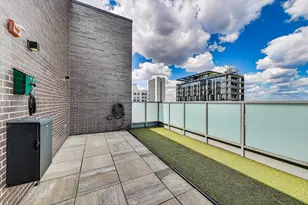 360 W Erie St, Chicago, IL 60654 - Photo 36