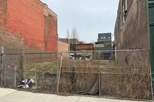 1812 W Grand Ave, Chicago, IL 60622 - Photo 1