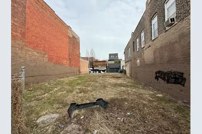 1812 W Grand Avenue, Chicago, IL 60622 - Photo 2