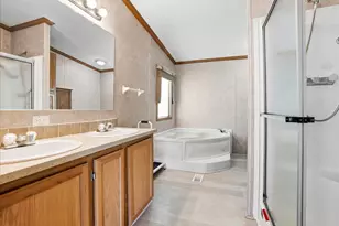 233 Avenue E St, Bloomington, IL 61704 - Photo 16