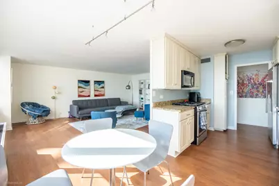 [Address not provided], Chicago, IL 60657 - Photo 10