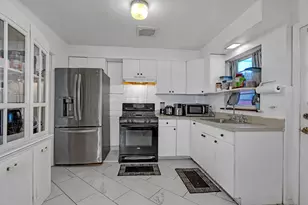 5032 Crain St, Skokie, IL 60077 - Photo 18