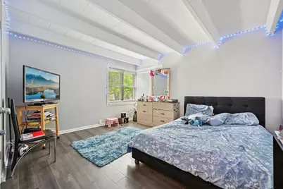 2142 W Rosemont Avenue #1A, Chicago, IL 60659 - Photo 10