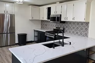 205 N Dale Ave, McHenry, IL 60050 - Photo 6