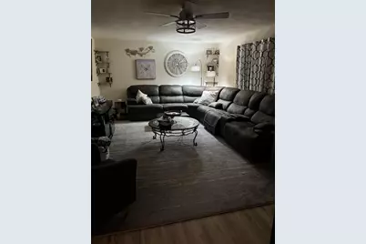 205 N Dale Avenue, McHenry, IL 60050 - Photo 2