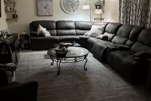 205 N Dale Ave, McHenry, IL 60050 - Photo 2