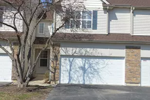 842 Amelia Ct, Grayslake, IL 60030 - Photo 2