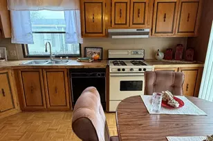 608 Tanglewood Rd, Matteson, IL 60443 - Photo 4