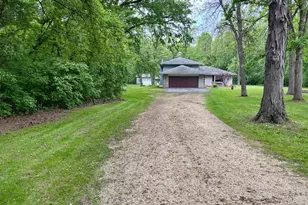 7735 N Vandenburg Ln, Monroe Center, IL 61052 - Photo 2