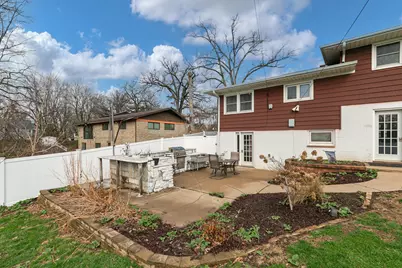 2316 29 1/2 Street, Rock Island, IL 61201 - Photo 2