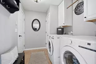 22 Long Cove Ct, Bloomington, IL 61704 - Photo 12