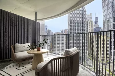 300 N State Street #2535, Chicago, IL 60654 - Photo 10