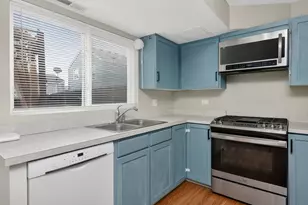 1735 Windcrest Ln, Aurora, IL 60504 - Photo 8