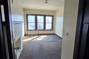 7546 S Peoria St, Chicago, IL 60620 - Photo 8