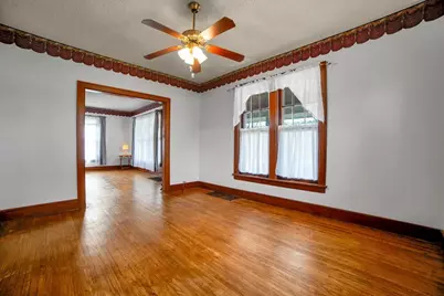 257 W Illinois Avenue, Aurora, IL 60506 - Photo 8