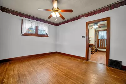 257 W Illinois Avenue, Aurora, IL 60506 - Photo 10