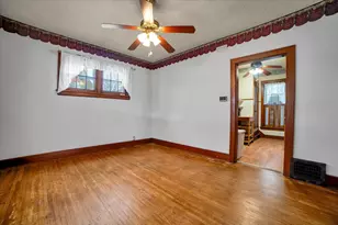 257 W Illinois Ave, Aurora, IL 60506 - Photo 10