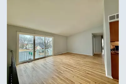 330 Hampton Court #D, Bloomingdale, IL 60108 - Photo 6